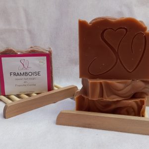 savon-framboise-bio-artisanal