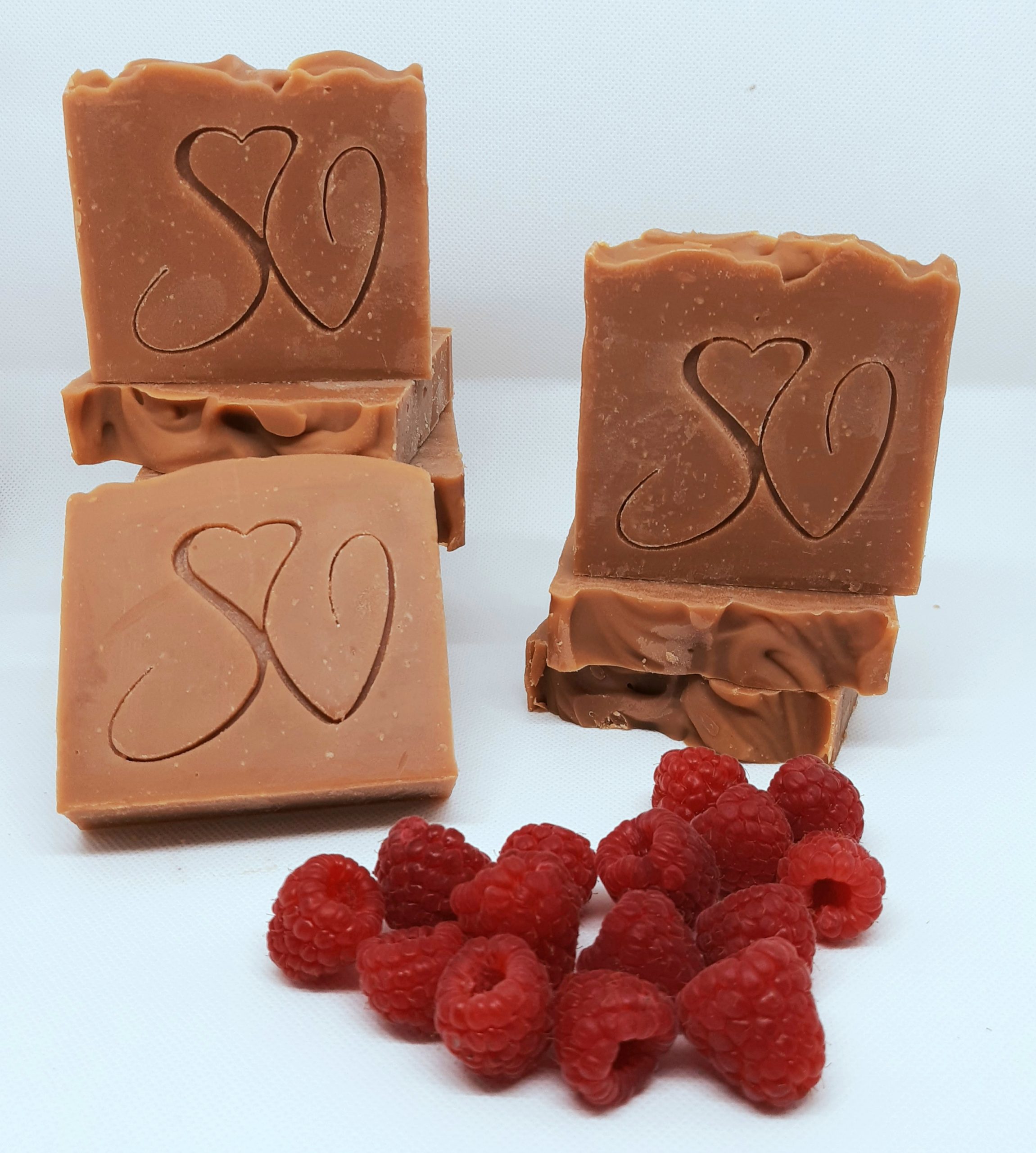savon framboise savon-framboise-à froid-bio-artisanal