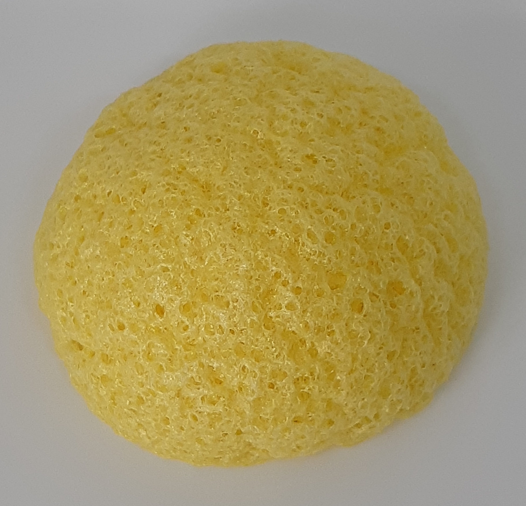 éponge de konjac citron (2) éponge de konjac enrichie au citron. Pour peaux mixtes et grasses